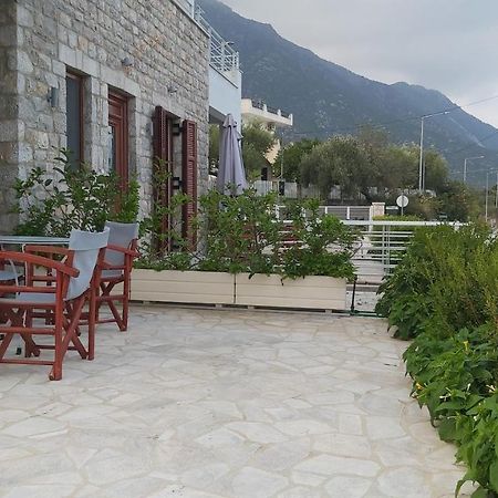 Light Blue House 3 Apartments Poulithra Ngoại thất bức ảnh