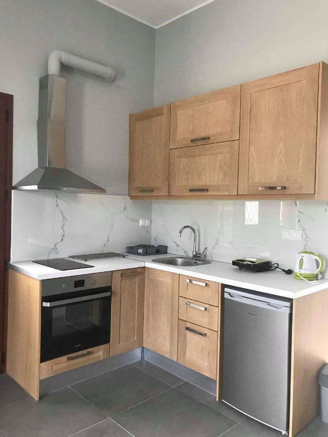 Light Blue House 3 Apartments Poulithra Ngoại thất bức ảnh